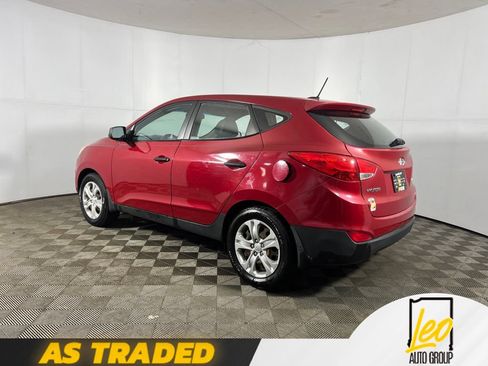 Used 2011 Hyundai Tucson GL FWD image 5