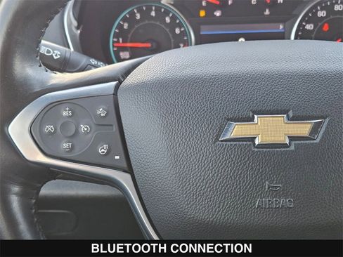 Used 2022 Chevrolet Traverse LT image 24