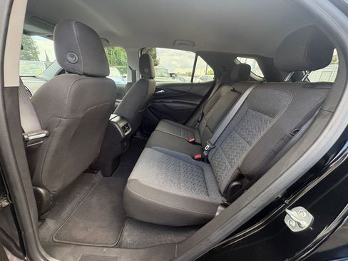 Used 2024 Chevrolet Equinox LT FWD image 29