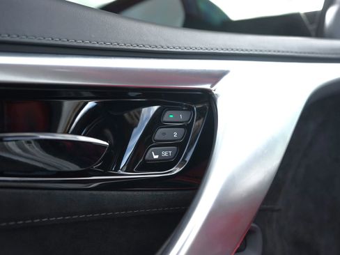 Used 2020 Acura NSX image 14