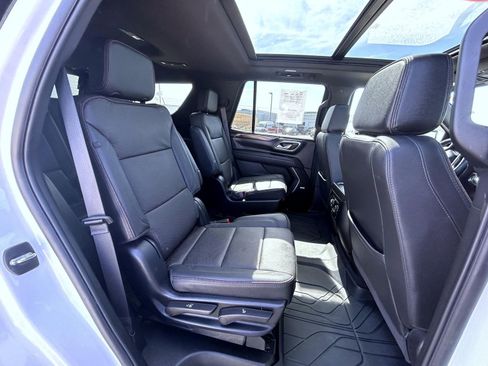Used 2024 Chevrolet Tahoe High Country AWD/4WD image 18