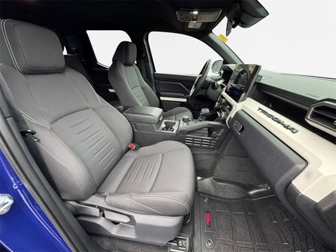 Used 2024 Toyota Tacoma TRD Off-Road image 30