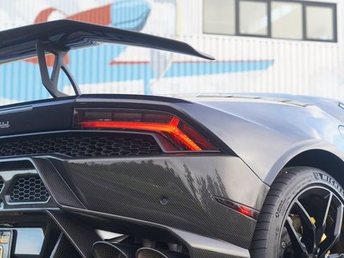 Used 2016 Lamborghini Huracan LP 610-4 image 14