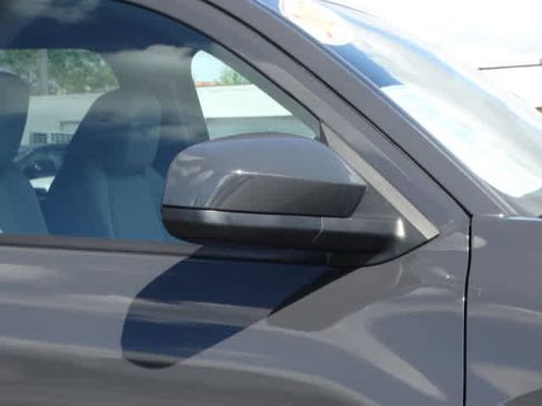 Used 2025 Toyota Tacoma SR5 image 7