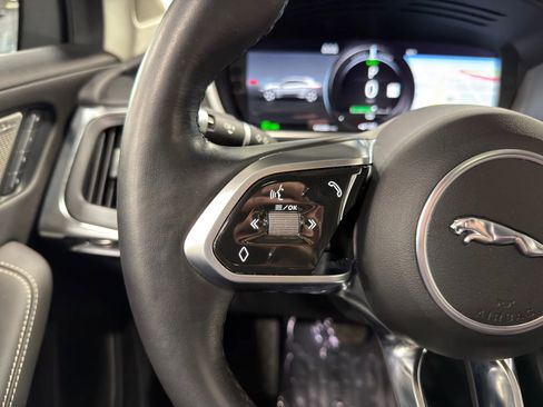 Used 2020 Jaguar I-PACE SE image 16