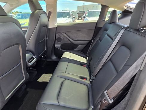 Used 2023 Tesla Model Y 2WD image 20