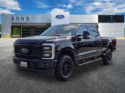 New 2026 Ford F250 Lariat w/ Black Appearance Package