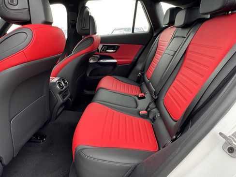 Used 2024 Mercedes-Benz GLC 43 AMG 4MATIC image 29