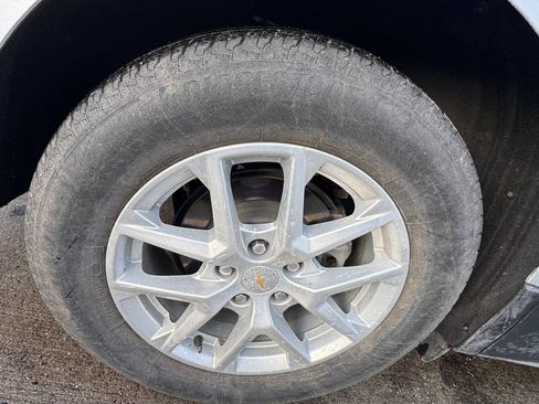 Used 2022 Chevrolet Equinox LT image 23