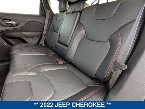 Used 2022 Jeep Cherokee Trailhawk w/ Sun, Sound & Nav Group image 21
