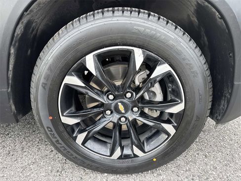 Used 2023 Chevrolet TrailBlazer LT w/ Convenience Package image 7
