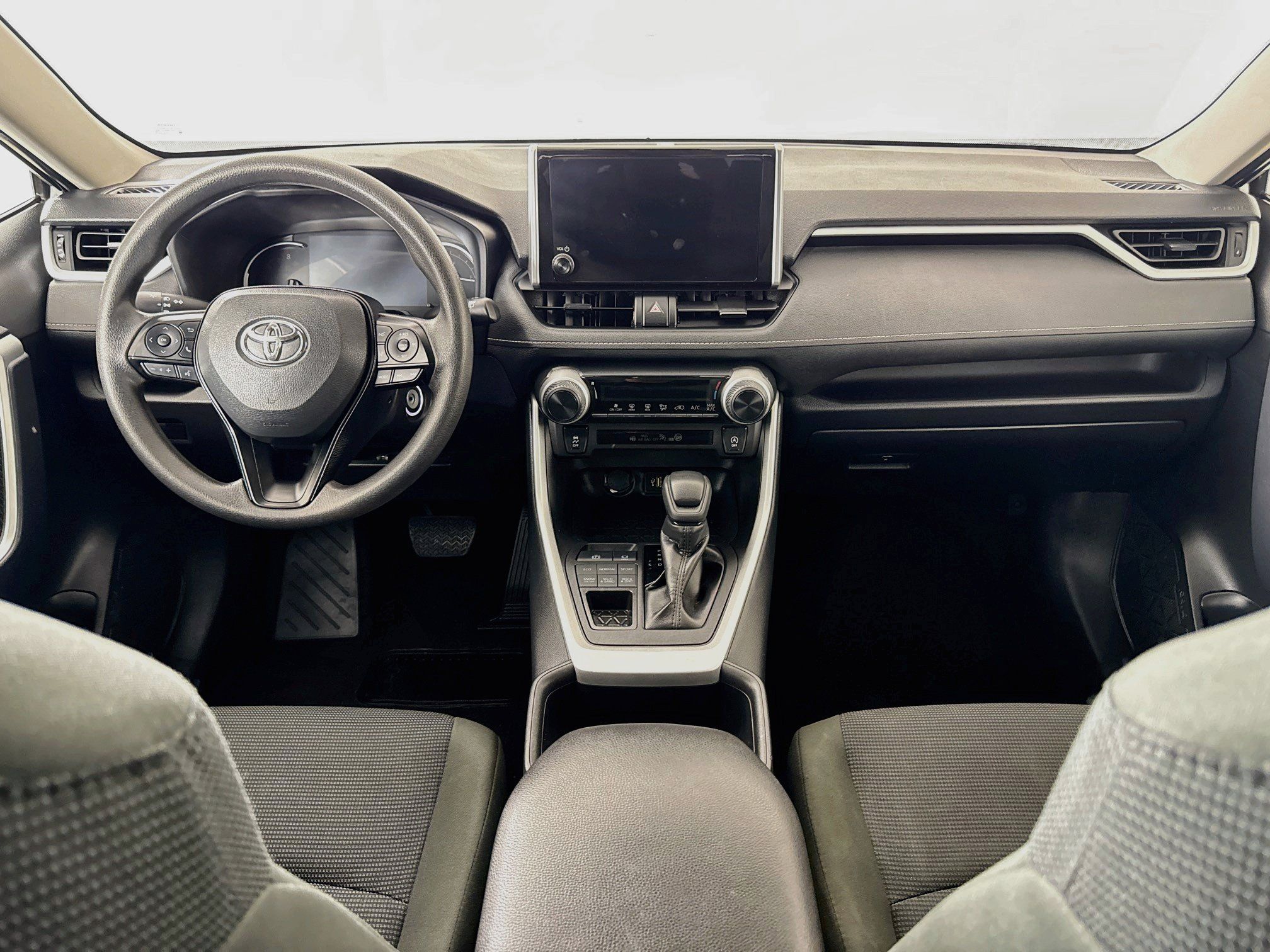 Certified 2025 Toyota RAV4 LE AWD/4WD image 3