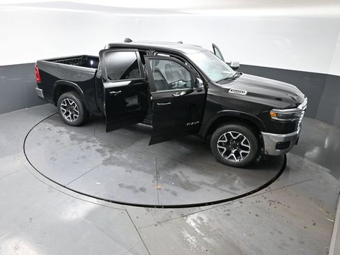 Used 2025 RAM 1500 Laramie image 60