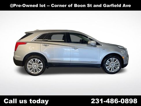 Used 2018 Cadillac XT5 Premium Luxury AWD/4WD image 6