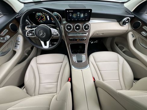 Used 2022 Mercedes-Benz GLC 300 4MATIC w/ Premium Package Lite image 13