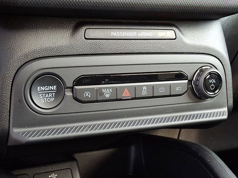 Used 2025 Ford Bronco Sport Big Bend w/ Convenience Package image 19