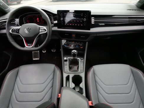 Used 2025 Volkswagen Jetta GLI Autobahn FWD image 10
