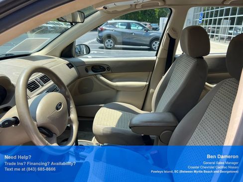 Used 2006 Ford Focus ZXW Wagon FWD image 7