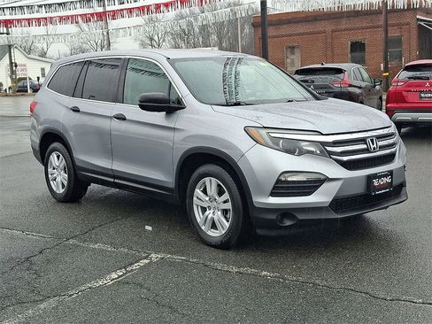 Used 2016 Honda Pilot LX image 4