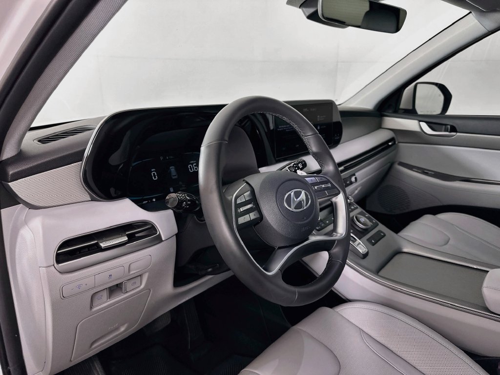 Used 2025 Hyundai Palisade SEL FWD image 9