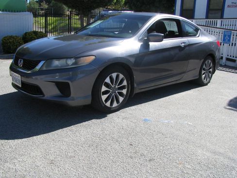 Used 2013 Honda Accord LX-S image 2