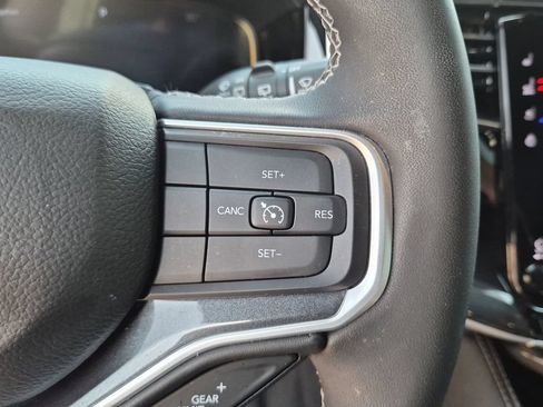 Used 2024 Jeep Wagoneer 4WD w/ Rear Seat Video Group 1 image 20