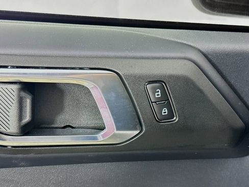 New 2025 Ford Bronco Outer Banks image 18