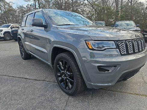Used 2021 Jeep Grand Cherokee Laredo X image 7