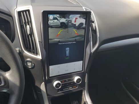 Certified 2023 Ford Edge SE w/ Black Appearance Package image 26