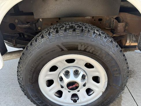 Used 2017 GMC Sierra 3500 4x4 Regular Cab image 30