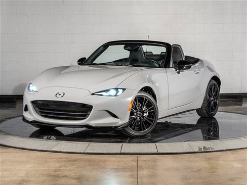 Used 2025 MAZDA MX-5 Miata Club RWD image 1