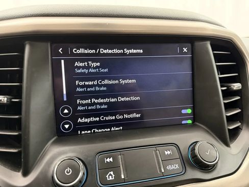 Used 2021 GMC Acadia Denali w/ Denali Technology Package AWD/4WD image 18