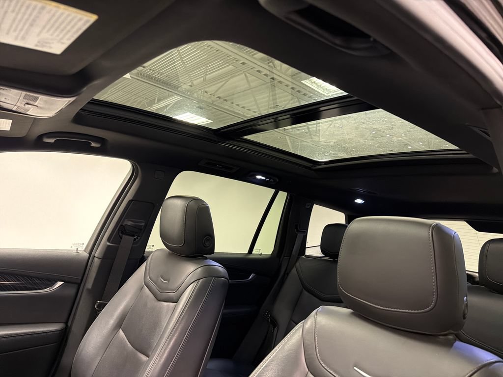 Used 2023 Cadillac XT6 Premium Luxury FWD image 29