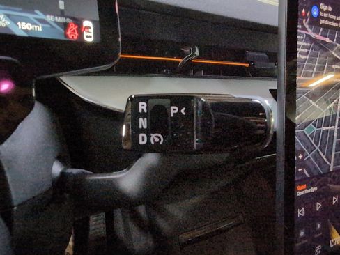 Used 2025 Polestar Polestar 3 image 12