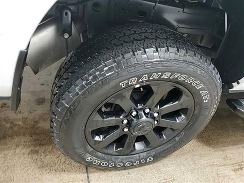 Used 2025 RAM 2500 Big Horn AWD/4WD image 15