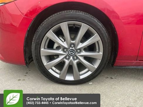 Used 2019 MAZDA MAZDA3 Sedan w/ Preferred Package image 27