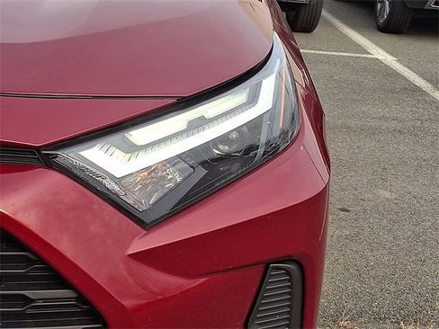 Used 2024 Toyota RAV4 LE image 9