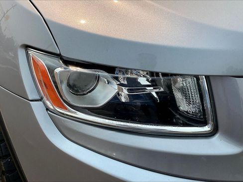 Used 2014 Jeep Grand Cherokee Laredo AWD/4WD image 31