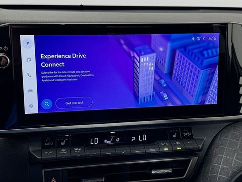 Used 2025 Toyota Camry XLE image 13