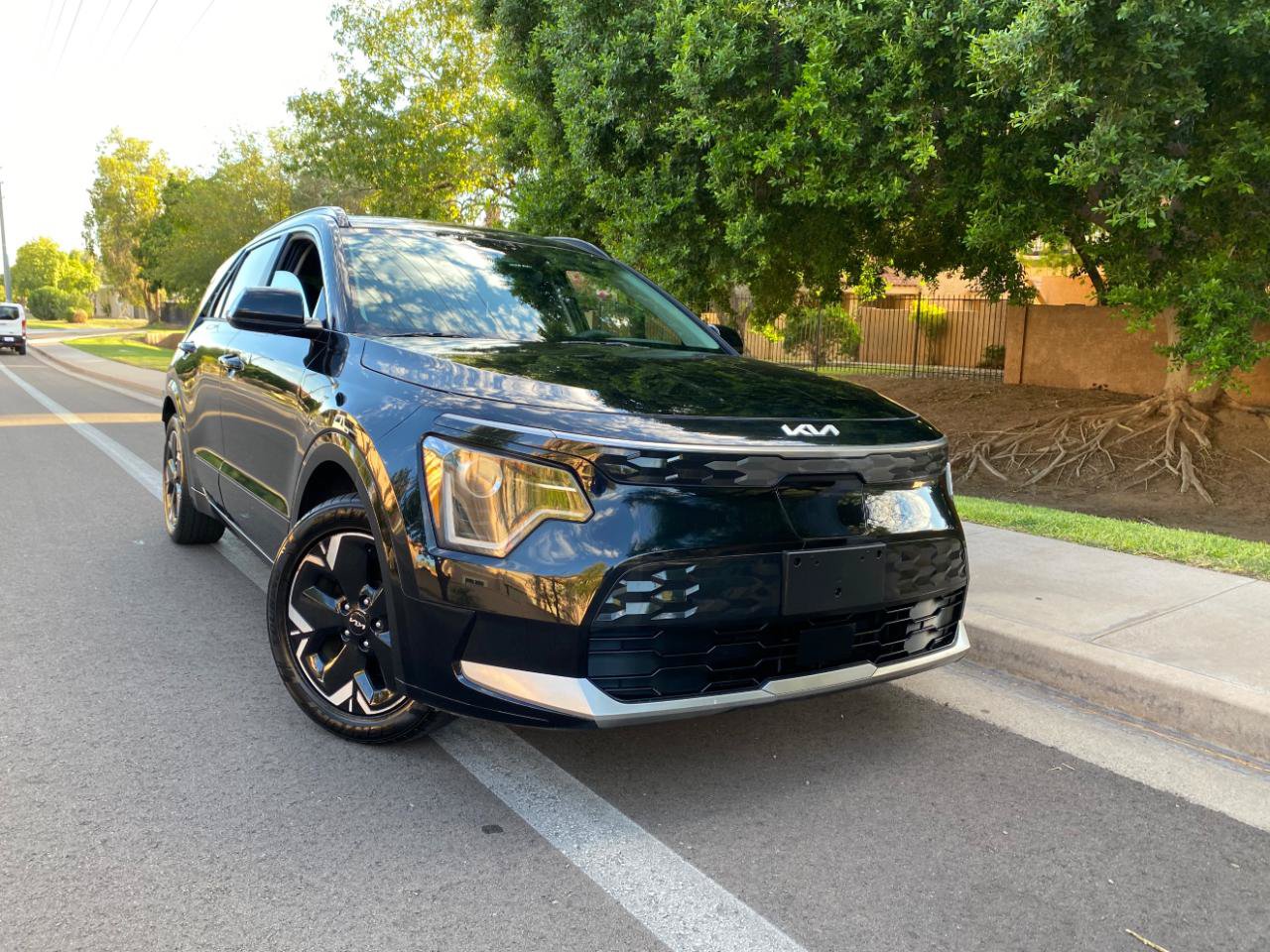 Used 2023 Kia Niro Wind FWD image 2