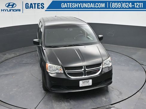 Used 2016 Dodge Grand Caravan SE image 41