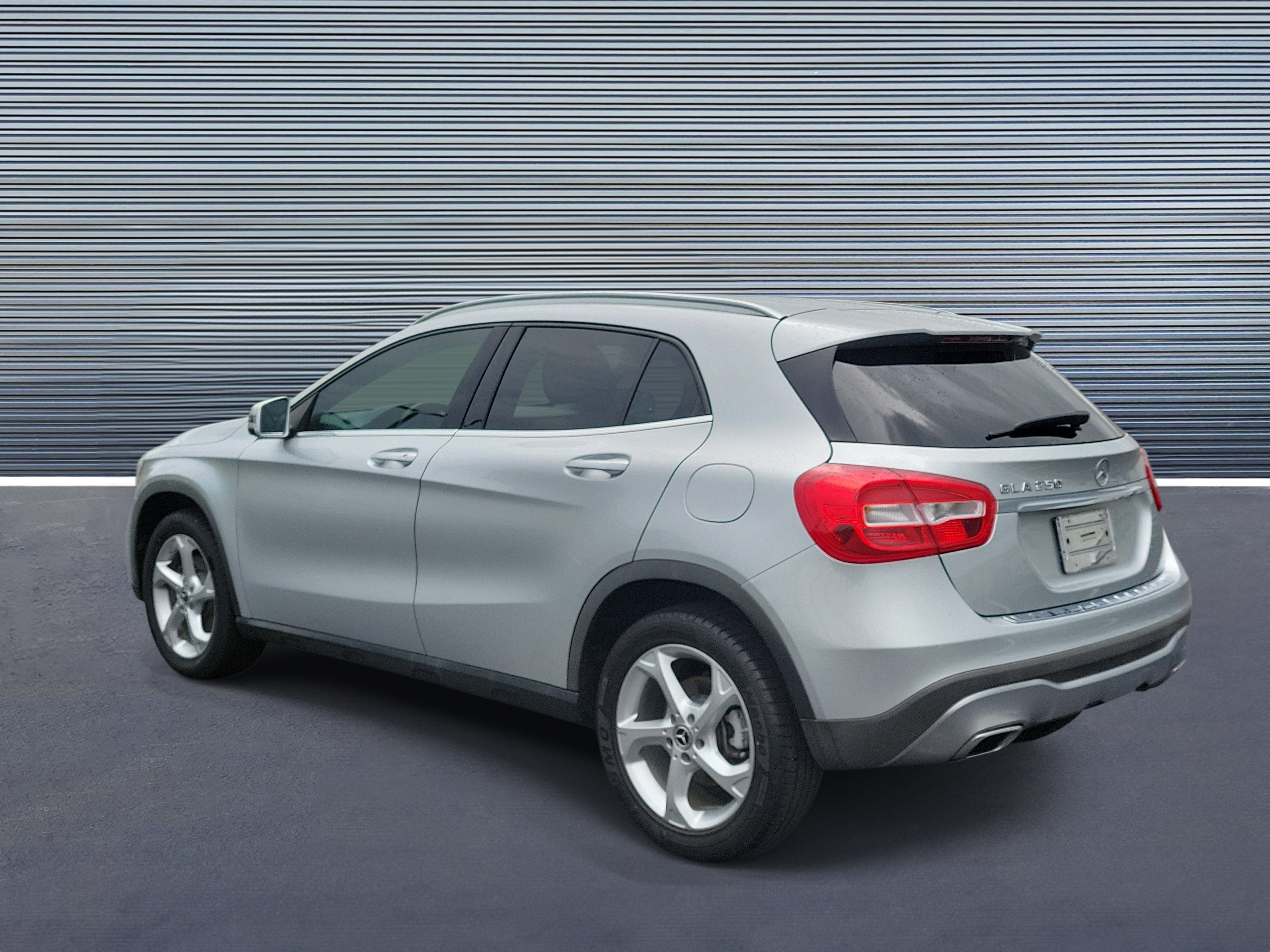 Used 2019 Mercedes-Benz GLA 250 image 4