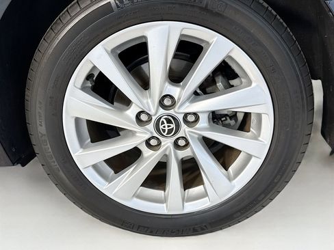 Used 2023 Toyota Camry LE AWD/4WD image 31