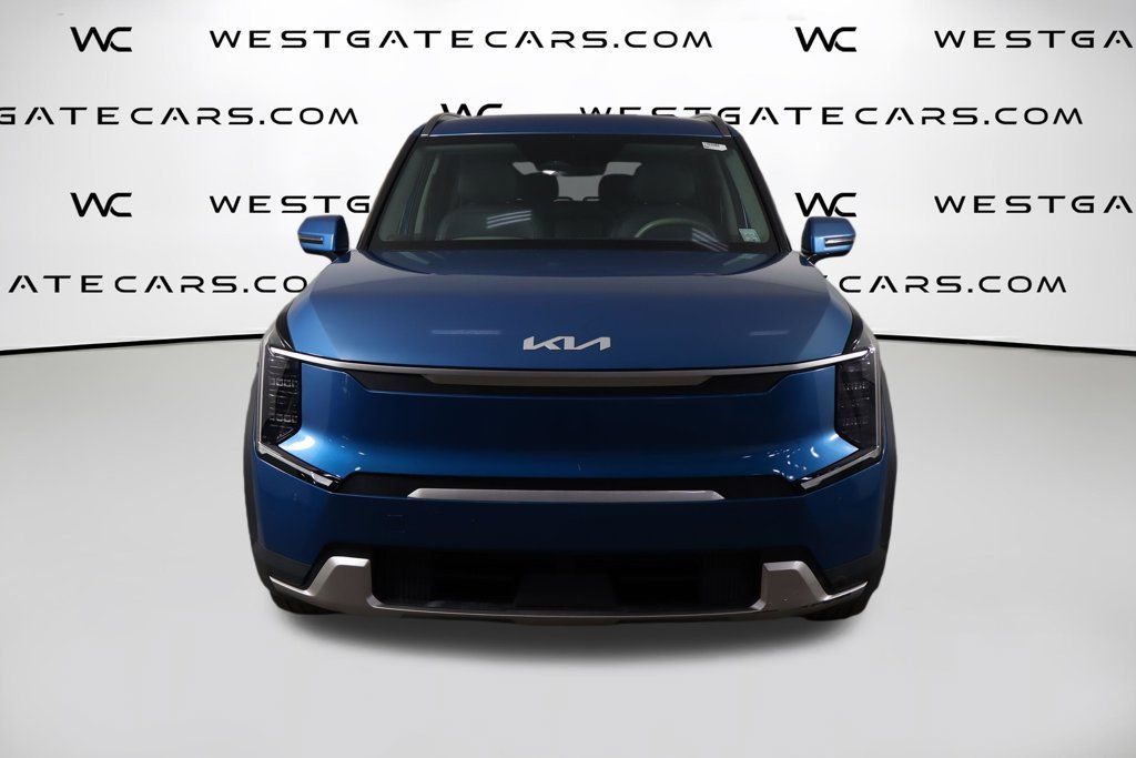 Used 2024 Kia EV9 Wind AWD/4WD image 2
