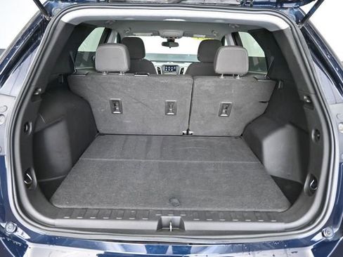 Used 2021 Chevrolet Equinox LS image 29