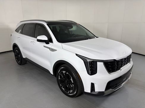 New 2026 Kia Sorento S w/ S Panoramic Sunroof Package FWD image 2