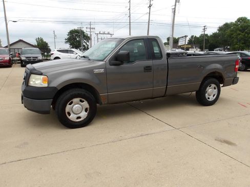 Used 2005 Ford F150 XL RWD image 2