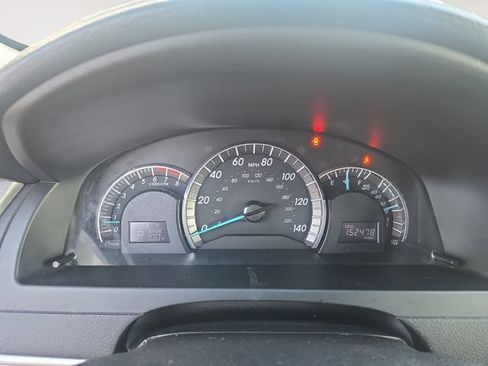 Used 2014 Toyota Camry SE FWD image 18