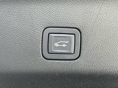 Used 2023 Cadillac Escalade ESV Sport Platinum w/ LPO, ONYX Package RWD image 15