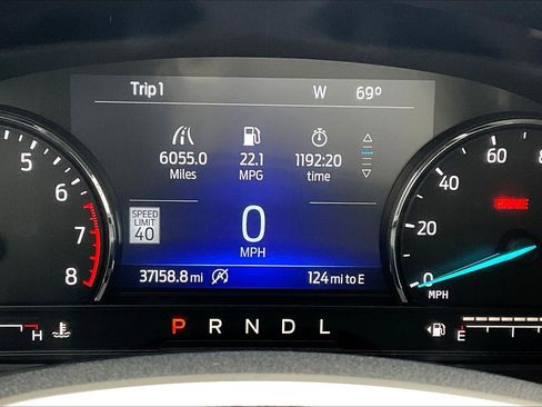 Used 2023 Ford Explorer Limited image 12